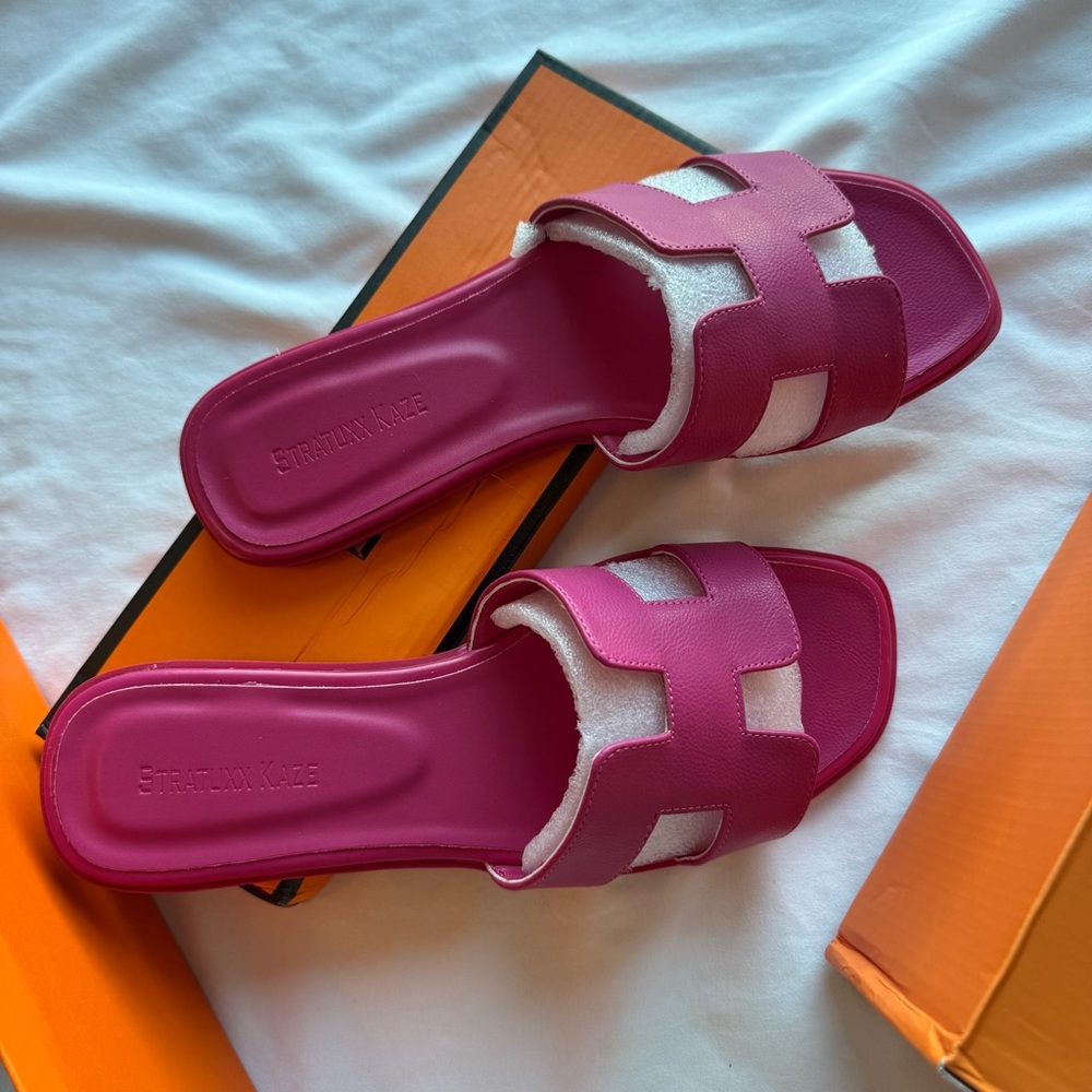 Pink H Strap Slide Sandals Barbiecore Summer Minimal Luxe Pool Resort Sz 10